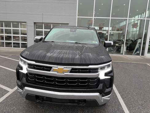 Used 2023 Chevrolet Silverado 1500 LT image 2