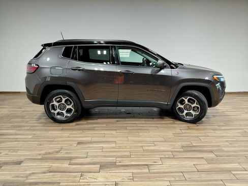 Certified 2022 Jeep Compass Trailhawk w/ Trailhawk Elite Group AWD/4WD image 35