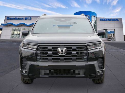 New 2026 Honda Pilot Sport image 8