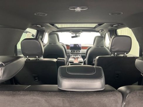Used 2024 Lincoln Navigator L Reserve image 13