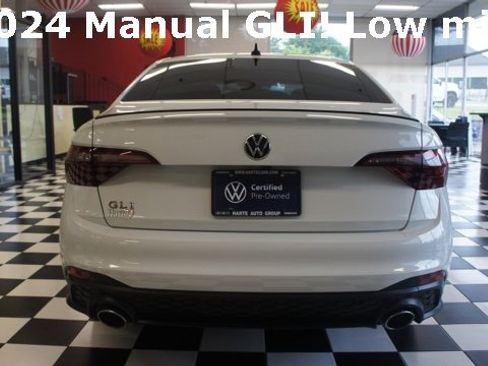 Used 2024 Volkswagen Jetta GLI 40th Anniversary Edition image 6