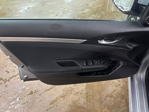 Used 2016 Honda Civic EX image 11