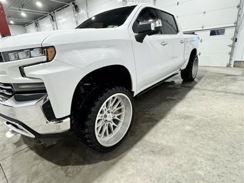 Used 2019 Chevrolet Silverado 1500 LTZ w/ LTZ Premium Package image 4