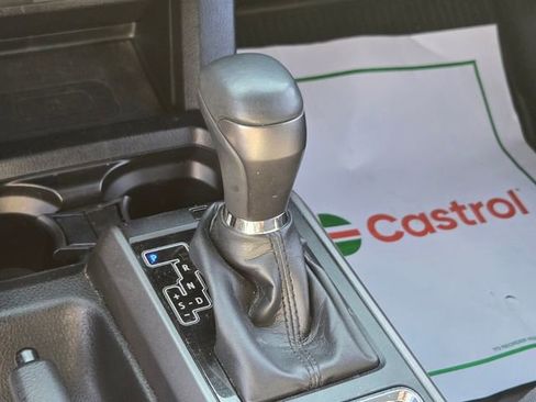 Used 2019 Toyota Tacoma TRD Sport w/ Technology Package image 24