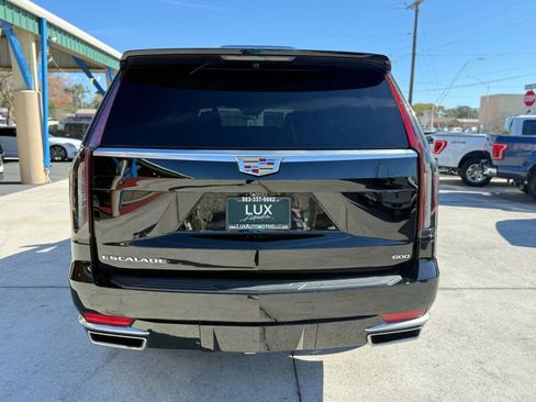 Used 2021 Cadillac Escalade ESV Premium Luxury image 6