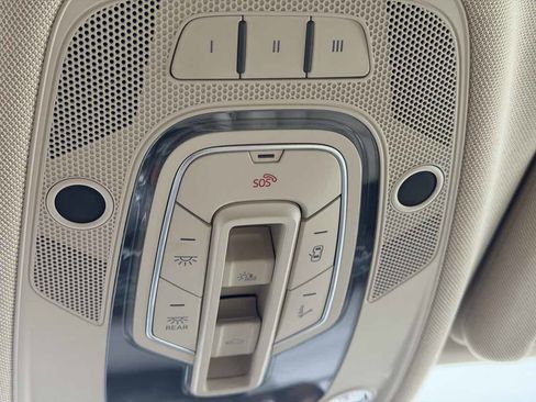 Used 2017 Audi Q7 3.0T Premium Plus w/ Premium Plus Package image 32