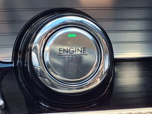 Certified 2022 Lincoln Corsair FWD w/ Equipment Group 101A image 18
