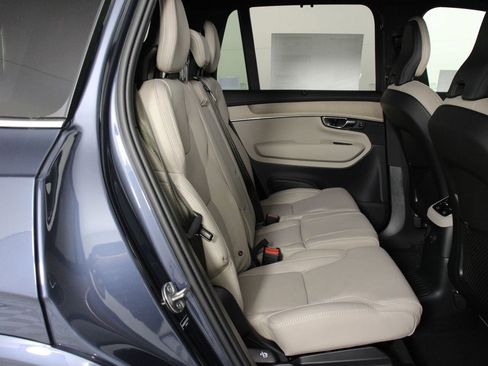 New 2026 Volvo XC90 T8 Ultra w/ Protection Package Premier AWD/4WD image 11