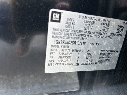 Used 2016 Chevrolet Suburban LTZ AWD/4WD image 18