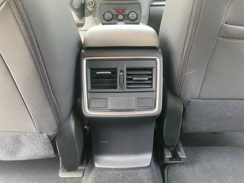 Used 2023 Subaru Forester Premium AWD/4WD image 29