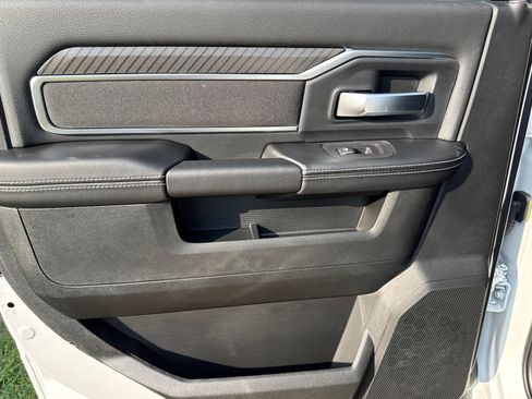 New 2026 RAM 3500 Big Horn AWD/4WD image 22