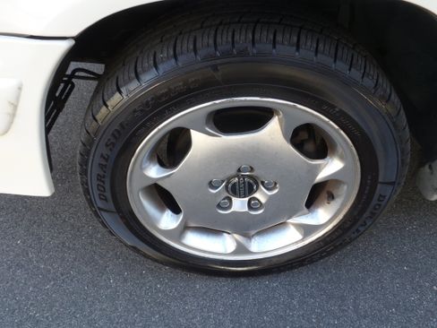 Used 1997 Volvo 960 Sedan image 81