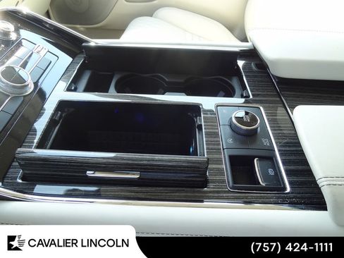 Used 2023 Lincoln Navigator Black Label AWD/4WD image 8
