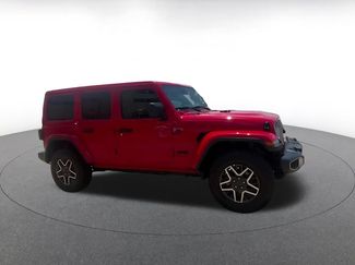 Used 2025 Jeep Wrangler Unlimited Sahara AWD/4WD video 2