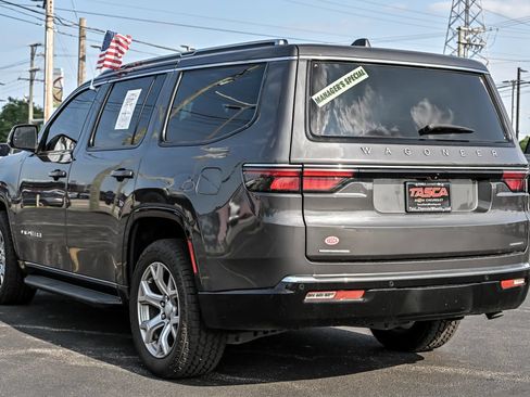 Used 2022 Jeep Wagoneer Series II AWD/4WD image 8