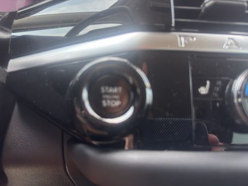 Used 2026 Nissan Pathfinder SL FWD image 27