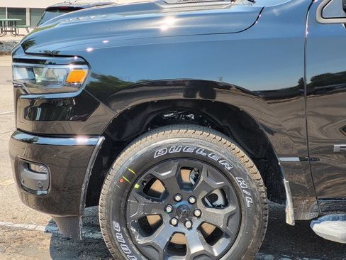 New 2026 RAM 1500 Express AWD/4WD image 9