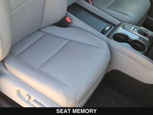Used 2022 Honda Pilot EX-L image 36