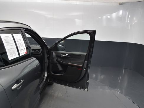 Used 2023 Ford Escape ST-Line image 29