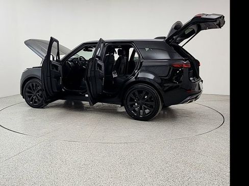 New 2026 Land Rover Range Rover Sport SE image 12