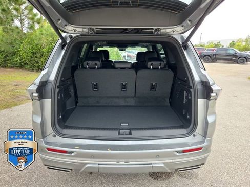 New 2026 Buick Enclave Avenir w/ Super Cruise Package FWD image 5