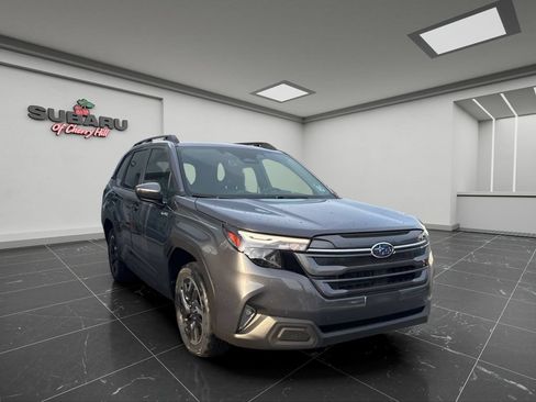 Certified 2025 Subaru Forester Premium AWD/4WD image 2