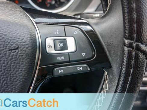 Used 2021 Volkswagen Tiguan SE FWD image 35