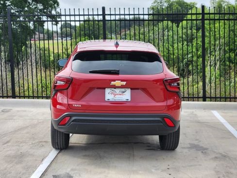 New 2026 Chevrolet Trax LS FWD image 8