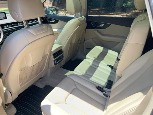 Used 2017 Audi Q7 3.0T Prestige AWD/4WD image 12
