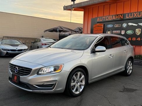 Used 2016 Volvo V60 T5 Platinum AWD/4WD image 9