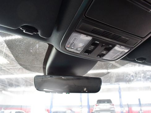Used 2024 Honda Odyssey Sport image 32