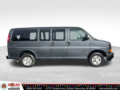 Used 2017 Chevrolet Express 2500 LS image 7