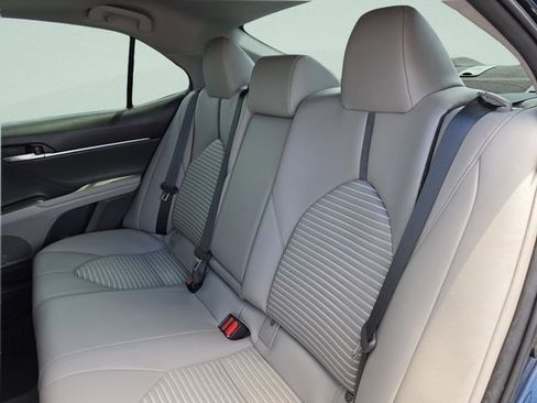 Used 2021 Toyota Camry SE image 27