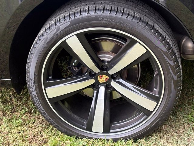 Used 2022 Porsche Macan S AWD/4WD image 31