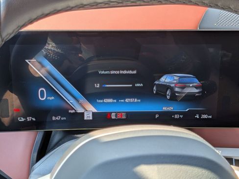 Used 2023 BMW iX xDrive50 w/ Premium Package AWD/4WD image 20