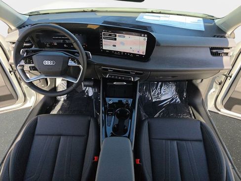 New 2026 Audi Q3 quattro 2.0T AWD/4WD image 9