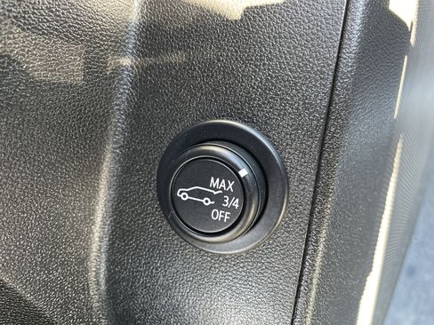 Certified 2024 Chevrolet Equinox LT image 28