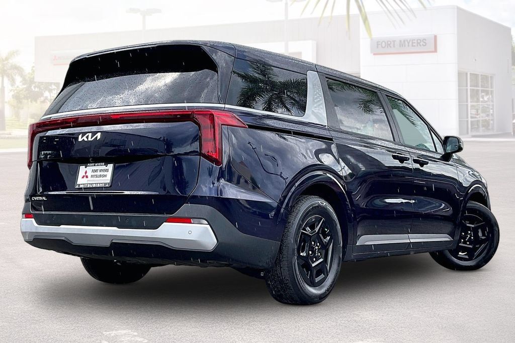 Used 2026 Kia Carnival FWD image 33