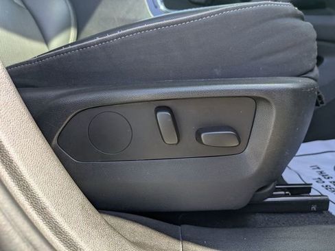 Used 2023 Buick Envision Essence image 36