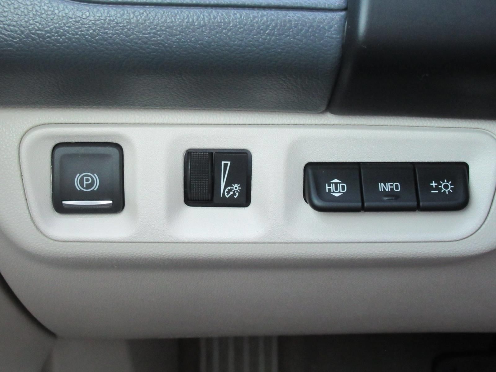 Used 2021 GMC Acadia Denali w/ Denali Technology Package FWD image 23