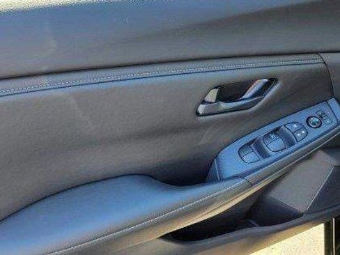 Certified 2025 Nissan Sentra S FWD image 16