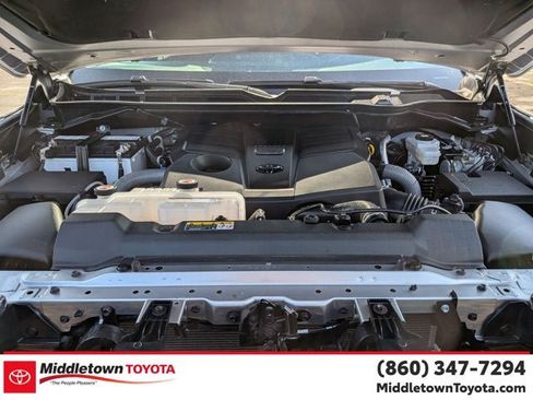 Certified 2025 Toyota Tundra SR5 AWD/4WD image 38
