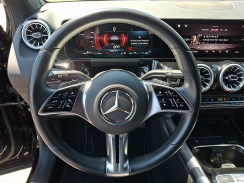 Used 2025 Mercedes-Benz GLA 250 image 13