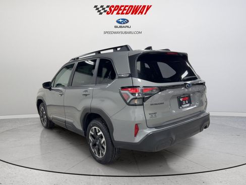 Used 2026 Subaru Forester Premium AWD/4WD image 7
