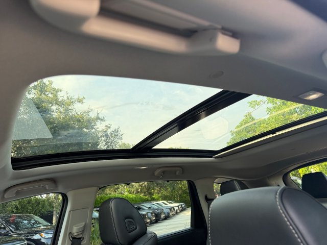 Certified 2024 Acura MDX w/ Technology Package FWD image 24