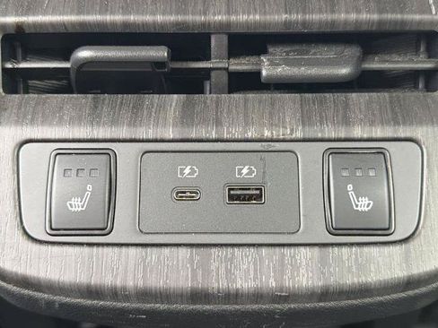 Certified 2023 Nissan Ariya FWD image 20