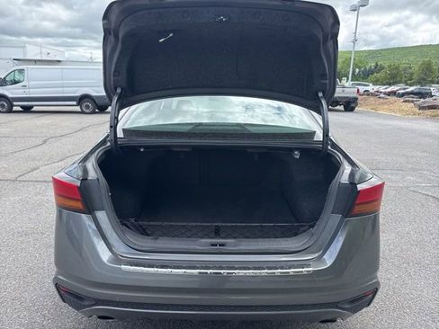 Used 2019 Nissan Altima 2.5 SR FWD image 12