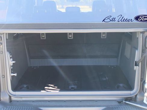 New 2025 Ford Bronco Badlands image 6