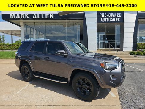 Used 2016 Toyota 4Runner SR5 Premium RWD image 1