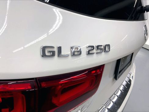 Certified 2022 Mercedes-Benz GLB 250 image 14